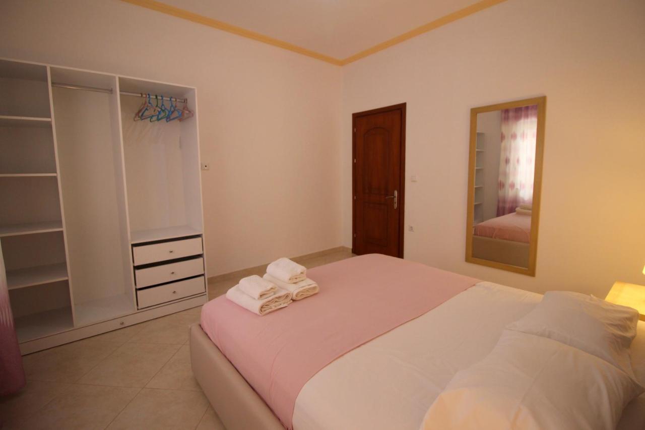 Villa 24 Sarandë Eksteriør bilde